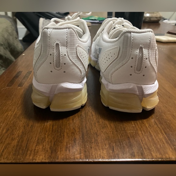 Asics Gel-Quantum 180 Brand New, Woman Size 9 - Picture 11 of 13